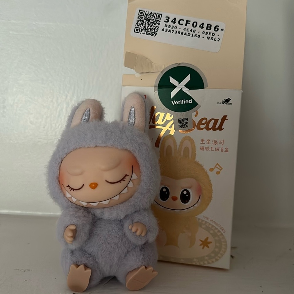 Zizi Labubu *authentic